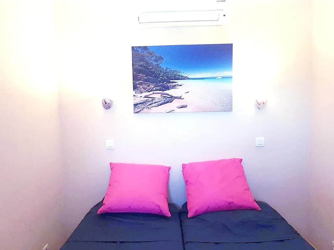 Les Ecrins De La Badine - Hameaux Apartment อิแยร์ ภายนอก รูปภาพ