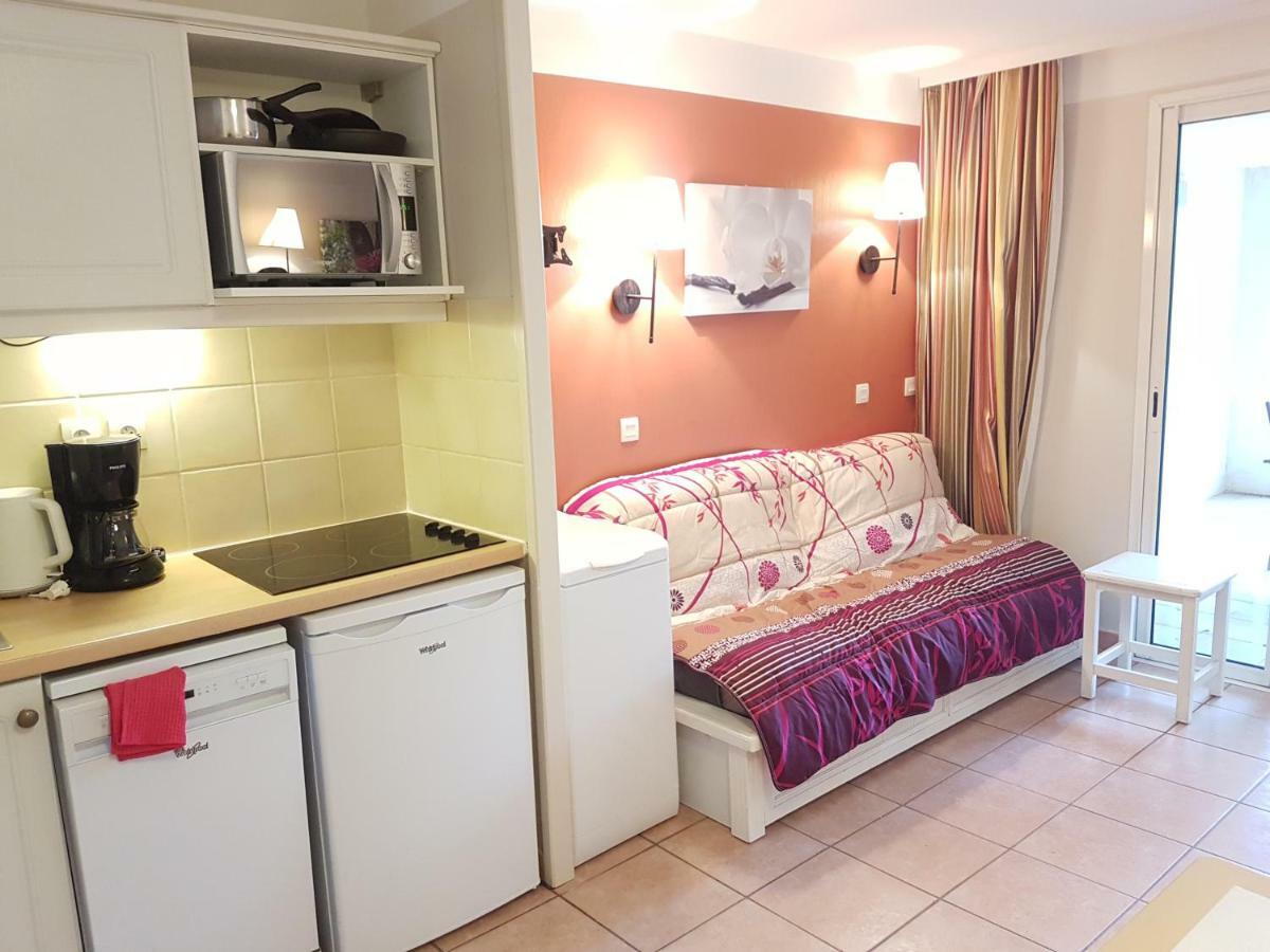 Les Ecrins De La Badine - Hameaux Apartment อิแยร์ ภายนอก รูปภาพ
